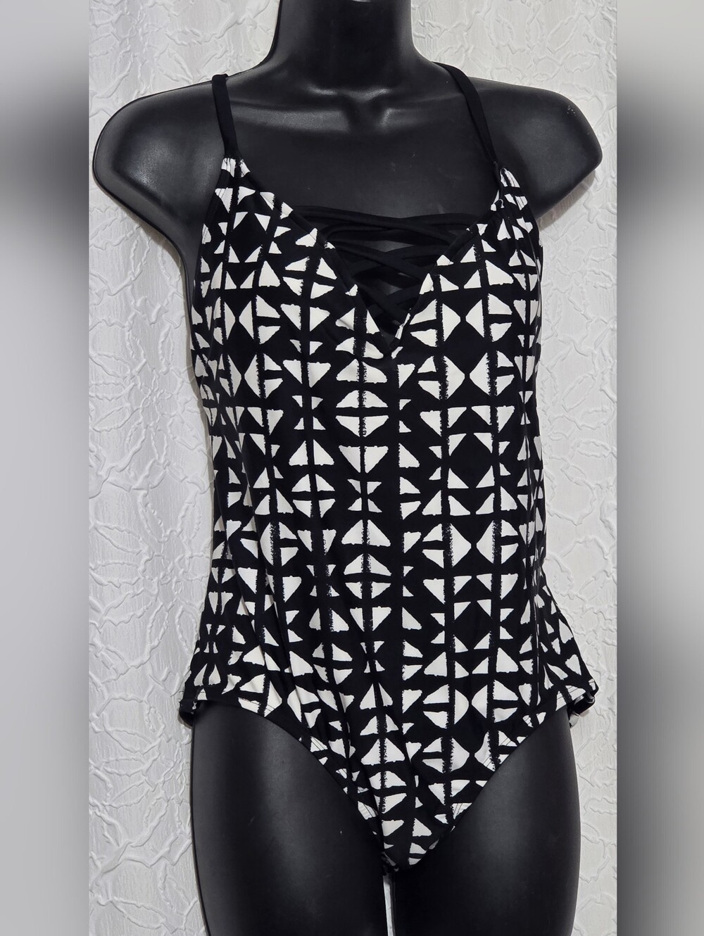 Time and Tru One Piece Swimsuit Large Black White Geometric Print Strappy Sides
